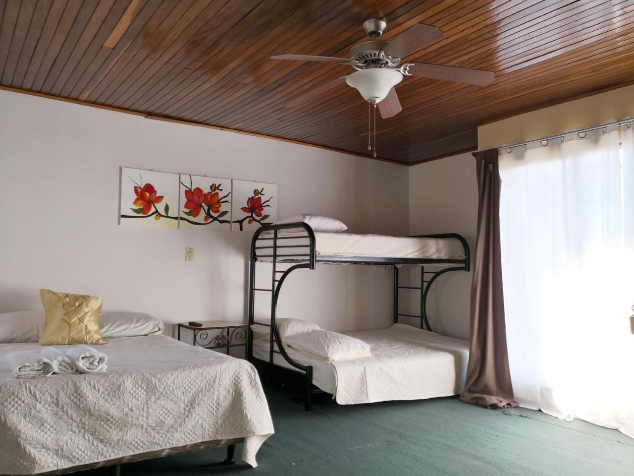 알라후엘라 Vida Tropical B&B 외부 사진