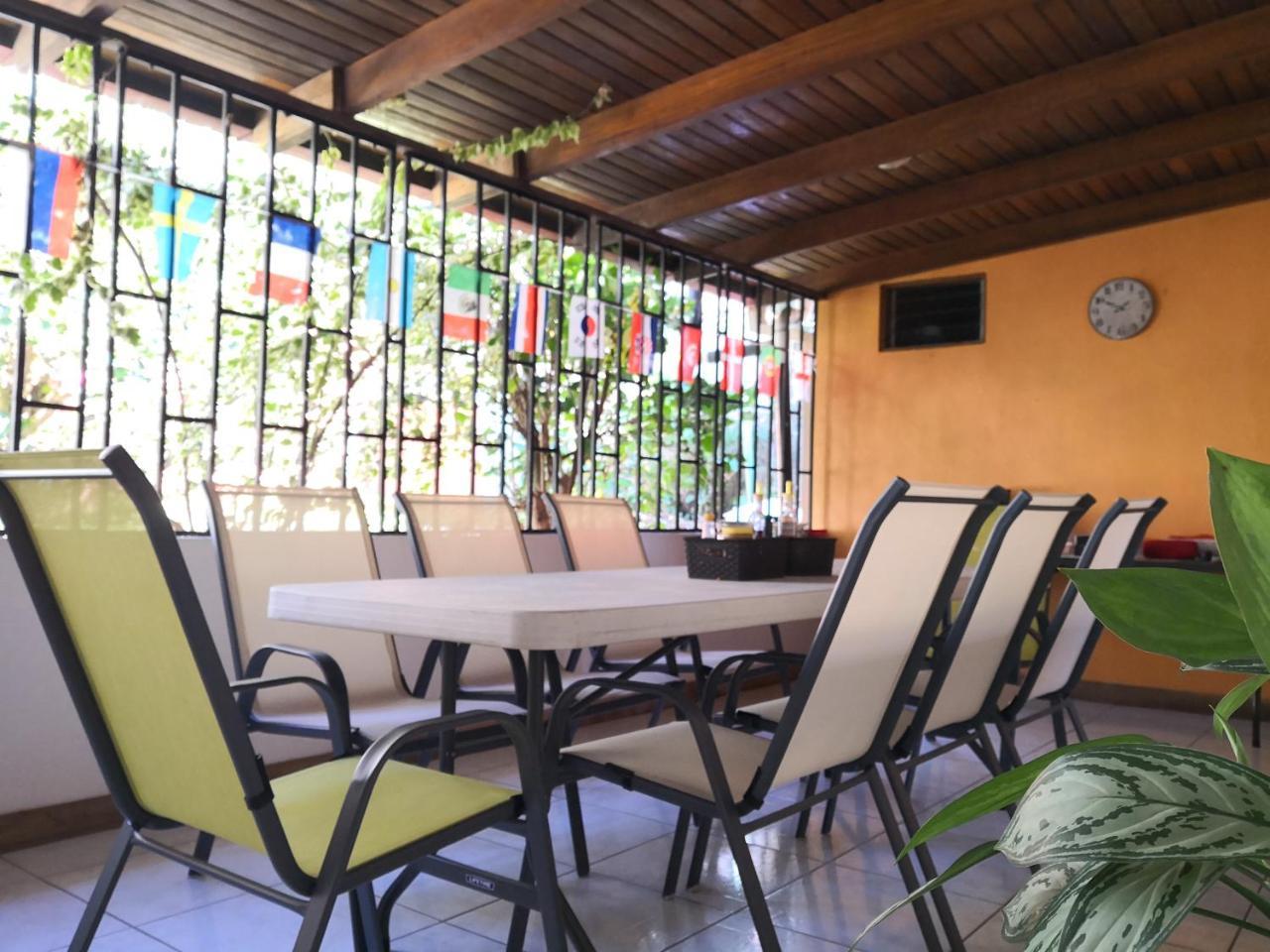알라후엘라 Vida Tropical B&B 외부 사진